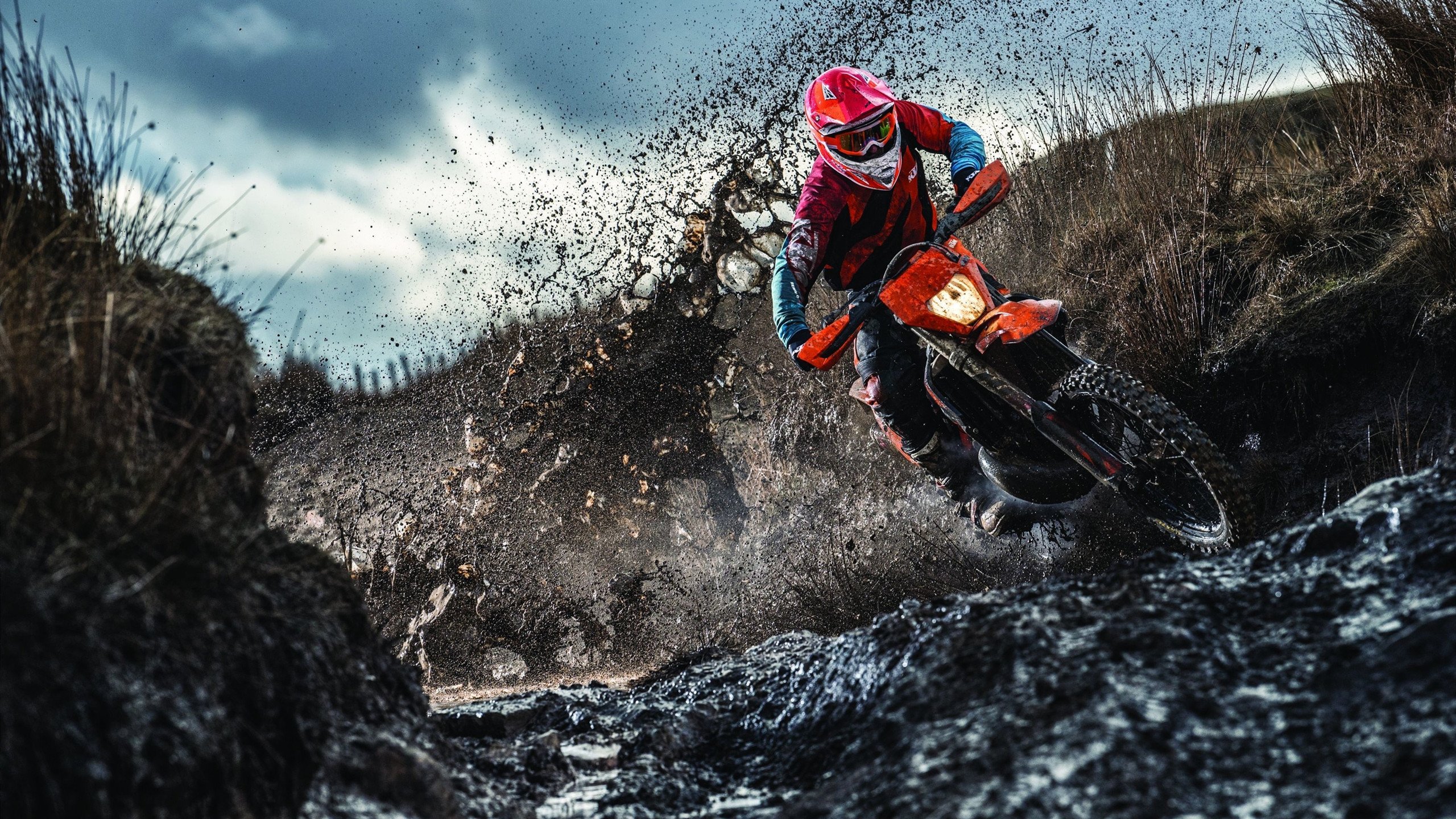 九游体育全站-_大自然极限漂流:在急流中体验勇气_,大自然切777